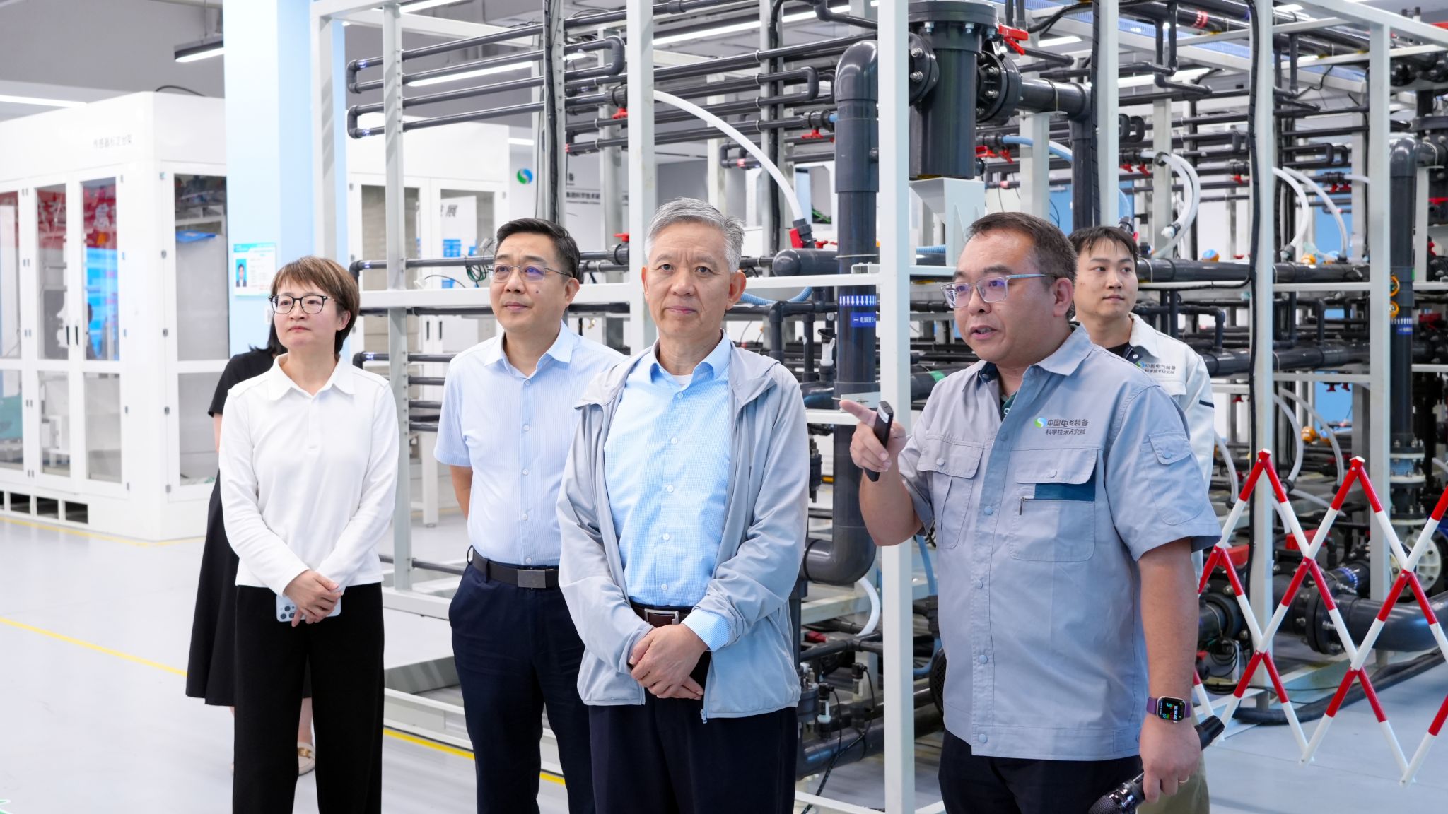 中國科學院院士陳維江一行到訪中國電氣裝備 共商電氣科技前沿技術開發(fā)新篇章